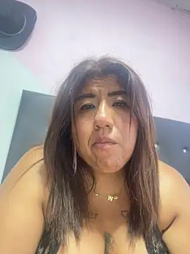 Wenlop online show from December 3, 2025, 9:57 pm