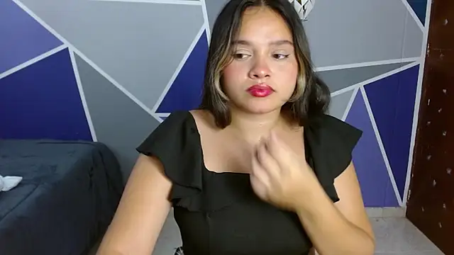 Charlotte greyx online show from October 7, 2025, 5:54 pm