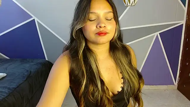 Charlotte greyx online show from October 23, 2025, 7:23 pm