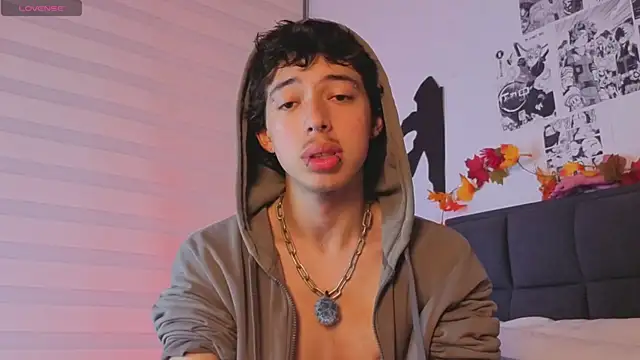 Otter Star online show from November 3, 2025, 4:36 am