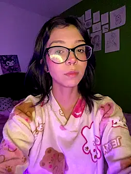 Valen-Foxx online show from October 1, 2025, 5:24 am