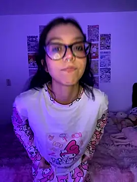 Valen-Foxx online show from November 12, 2025, 5:08 am