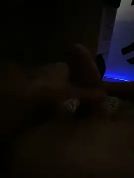 Snapshot of LucaHoot chatting on March 25, 2026, 10:27 pm LucaHoot online show from March 25, 2026, 10:27 pm