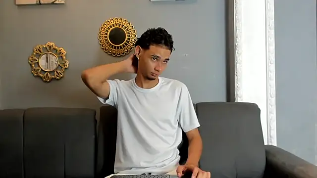 Snapshot of kenix_777 chatting on September 22, 2025, 12:01 am kenix 777 online show from September 22, 2025, 12:01 am