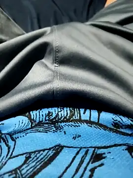 Snapshot of Aaia93 chatting on October 15, 2025, 6:57 am Aaia93 online show from October 15, 2025, 6:57 am