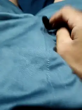 Snapshot of Aaia93 chatting on October 24, 2025, 5:48 am Aaia93 online show from October 24, 2025, 5:48 am