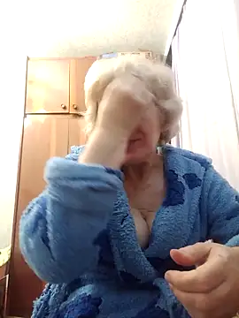 52MiaLove02 online show from April 13, 2026, 5:07 pm