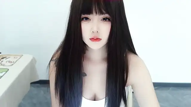 -caicai online show from October 11, 2025, 2:44 am