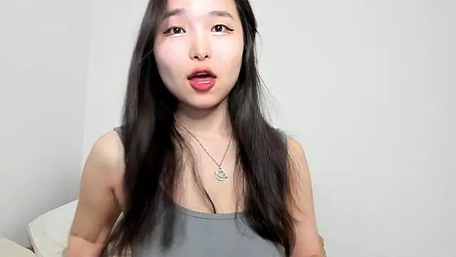 Soyun Mia online show from March 11, 2026, 2:56 pm