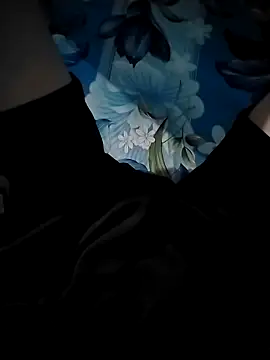 Snapshot of Thanhk77777 chatting on October 23, 2025, 6:23 am Thanhk77777 online show from October 23, 2025, 6:23 am