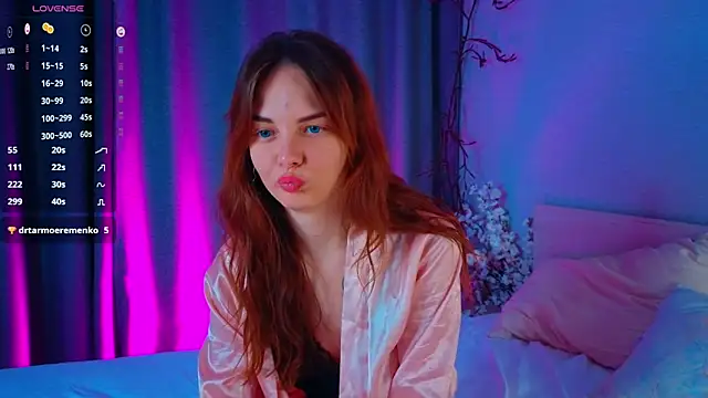 Snapshot of LisaDrake chatting on September 30, 2025, 7:08 pm LisaDrake online show from September 30, 2025, 7:08 pm