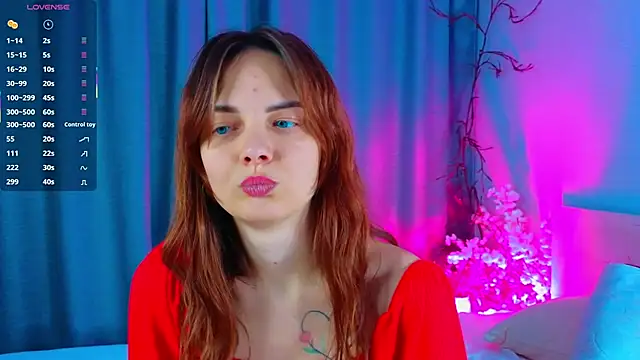 Snapshot of LisaDrake chatting on October 3, 2025, 7:22 pm LisaDrake online show from October 3, 2025, 7:22 pm