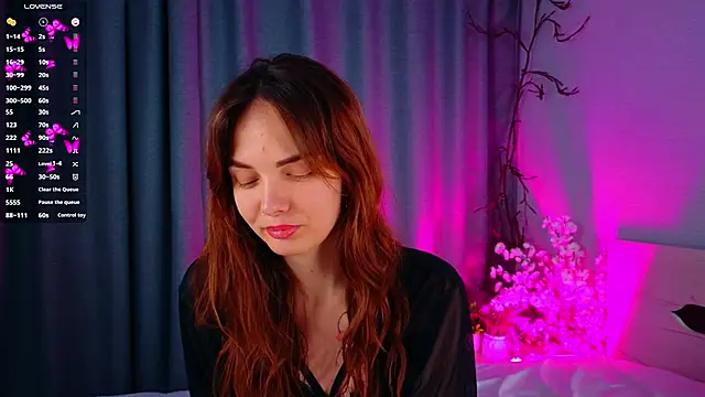 Snapshot of LisaDrake chatting on October 13, 2025, 7:58 pm LisaDrake online show from October 13, 2025, 7:58 pm