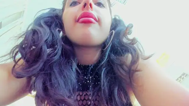 Jelly Bee online show from October 25, 2025, 7:52 pm