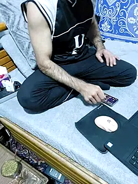 yazinyazin1 online show from March 12, 2026, 9:10 pm