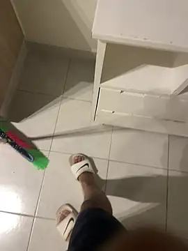 fitsexyman online show from April 13, 2026, 7:52 pm