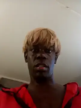 Snapshot of Cocoaversace302 chatting on September 9, 2025, 6:35 am Cocoaversace302 online show from September 9, 2025, 6:35 am