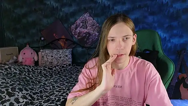 artass2 online show from November 19, 2025, 4:51 pm