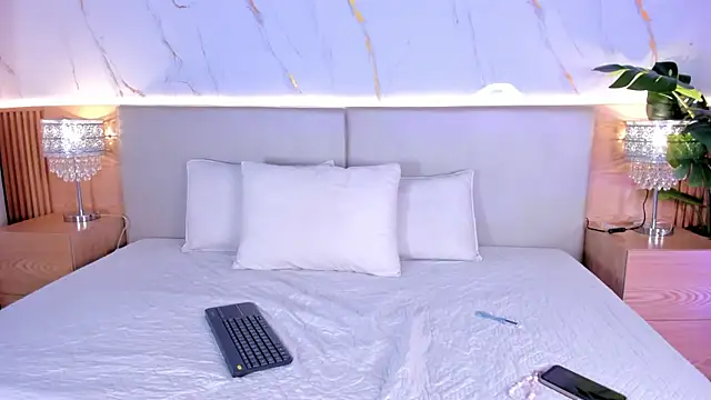 alison harper19 online show from October 9, 2025, 4:43 am