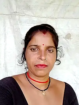 Snapshot of Manvi_tyagi chatting on September 15, 2025, 9:20 am Manvi tyagi online show from September 15, 2025, 9:20 am