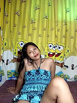 Snapshot of UrSweetAsianLady_02 chatting on October 29, 2025, 12:13 am UrSweetAsianLady 02 online show from October 29, 2025, 12:13 am