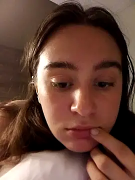 freakylittlebitch69 online show from October 2, 2025, 5:47 am