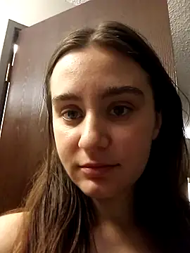 freakylittlebitch69 online show from October 3, 2025, 6:05 pm