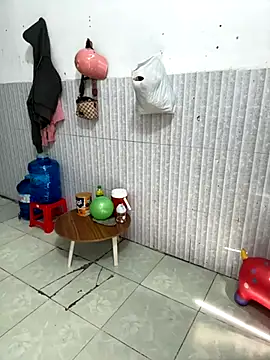 Snapshot of Tiffany-yy chatting on October 13, 2025, 5:40 am Tiffany-yy online show from October 13, 2025, 5:40 am