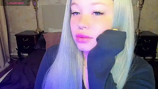 Diana Dream online show from October 9, 2025, 7:45 pm