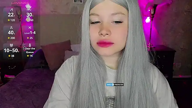 Diana Dream online show from October 26, 2025, 8:37 pm