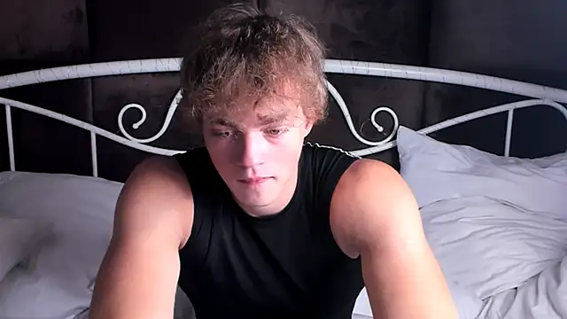 ChaseMuscular online show from September 25, 2025, 10:30 am