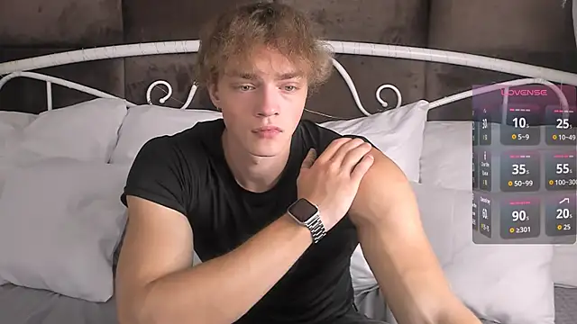 ChaseMuscular online show from November 8, 2025, 11:10 am