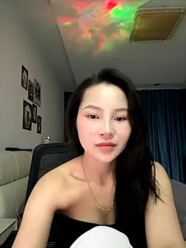 Snapshot of -Xu-ka- chatting on November 7, 2025, 1:44 pm -Xu-ka- online show from November 7, 2025, 1:44 pm