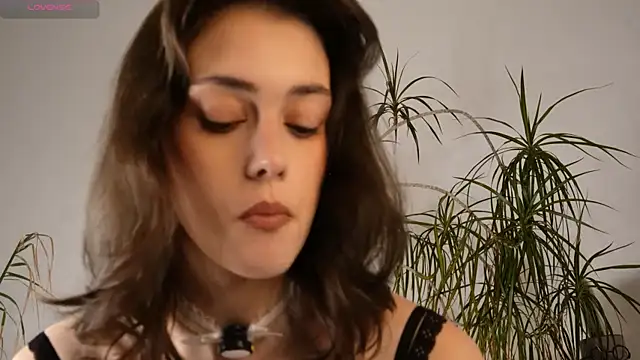 ttragedienne online show from October 16, 2025, 1:23 pm