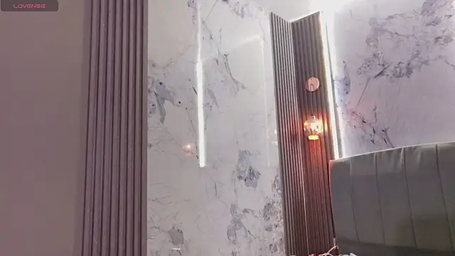 Aurora jones11 online show from October 18, 2025, 4:26 am