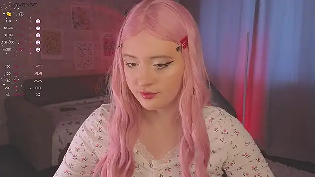 Snapshot of SabrinaCharm_ chatting on October 20, 2025, 4:13 am SabrinaCharm online show from October 20, 2025, 4:13 am