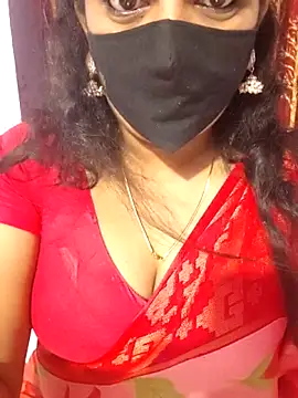 Snapshot of luci-queen chatting on September 27, 2025, 6:02 pm luci-queen online show from September 27, 2025, 6:02 pm