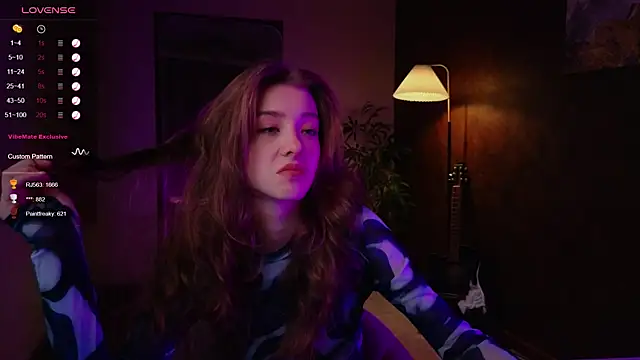 Snapshot of AstraMist chatting on September 16, 2025, 4:19 pm AstraMist online show from September 16, 2025, 4:19 pm