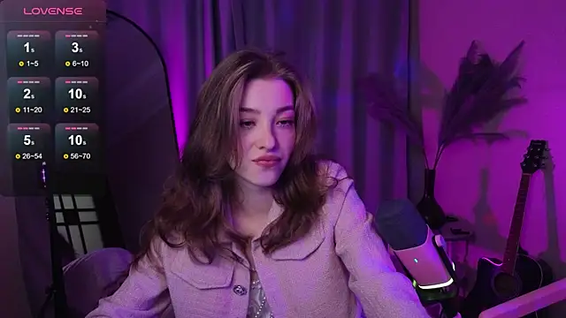 Snapshot of AstraMist chatting on September 21, 2025, 2:08 pm AstraMist online show from September 21, 2025, 2:08 pm