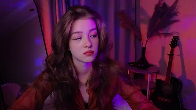 Snapshot of AstraMist chatting on September 23, 2025, 3:15 pm AstraMist online show from September 23, 2025, 3:15 pm