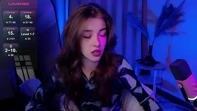 Snapshot of AstraMist chatting on September 25, 2025, 2:10 pm AstraMist online show from September 25, 2025, 2:10 pm