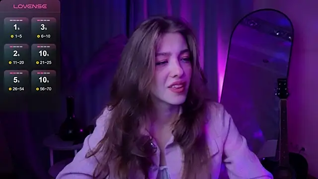 Snapshot of AstraMist chatting on September 28, 2025, 1:49 pm AstraMist online show from September 28, 2025, 1:49 pm