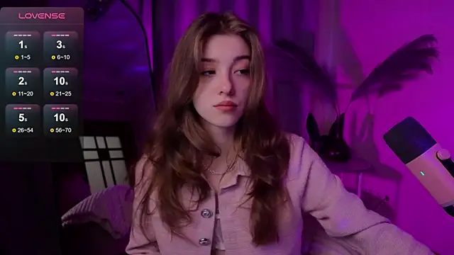 Snapshot of AstraMist chatting on September 30, 2025, 2:00 pm AstraMist online show from September 30, 2025, 2:00 pm