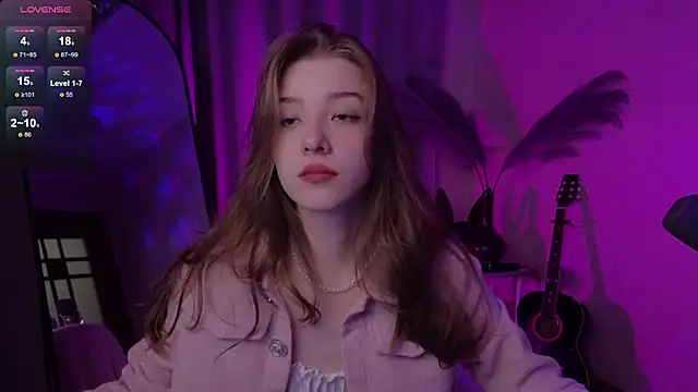 Snapshot of AstraMist chatting on October 8, 2025, 2:14 pm AstraMist online show from October 8, 2025, 2:14 pm