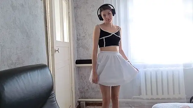 CutieAnny online show from October 17, 2025, 4:26 am