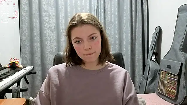 CutieAnny online show from May 26, 2026, 8:38 pm