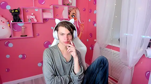 OttoWilliams online show from September 30, 2025, 5:56 am