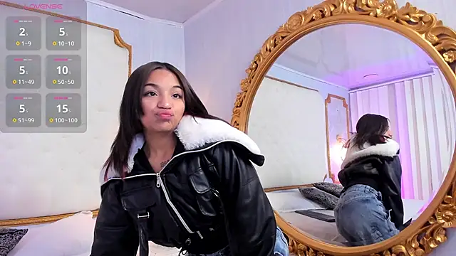 Snapshot of Manelyk_evanss_ chatting on October 15, 2025, 11:21 am Manelyk evanss online show from October 15, 2025, 11:21 am