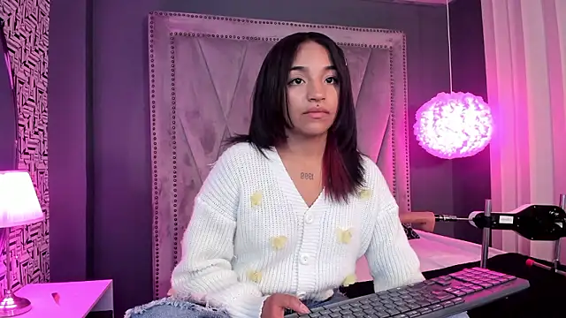 Snapshot of Manelyk_evanss_ chatting on February 13, 2026, 4:14 pm Manelyk evanss online show from February 13, 2026, 4:14 pm