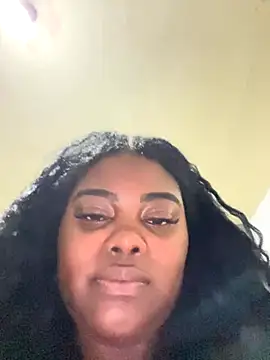 Snapshot of LunaSthena chatting on October 16, 2025, 12:55 am LunaSthena online show from October 16, 2025, 12:55 am